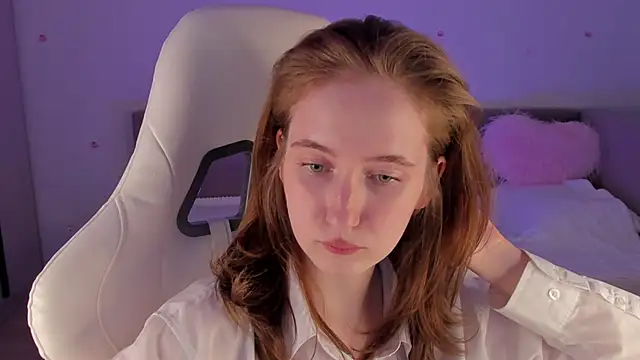 Snapshot of CrystalSoul_ chatting on October 30, 2025, 12:03 pm CrystalSoul online show from October 30, 2025, 12:03 pm