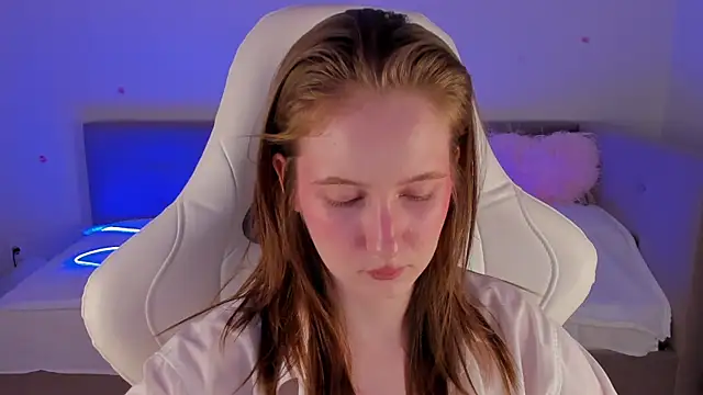 Snapshot of CrystalSoul_ chatting on November 30, 2025, 2:12 am CrystalSoul online show from November 30, 2025, 2:12 am