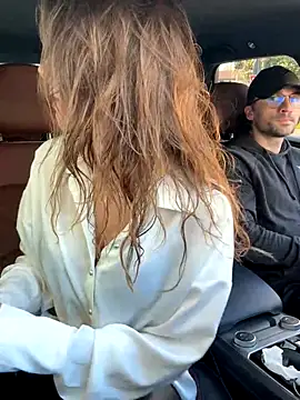 Snapshot of fit_vic chatting on October 22, 2025, 1:43 pm fit vic online show from October 22, 2025, 1:43 pm