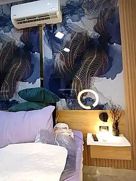 Anabacker01 online show from March 18, 2026, 1:02 pm