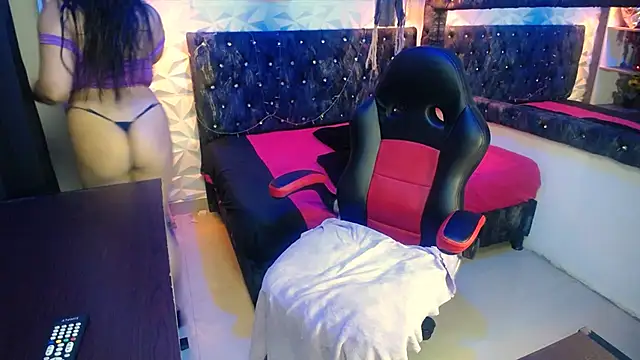 Snapshot of Amy_dl chatting on October 9, 2025, 12:17 pm Amy dl online show from October 9, 2025, 12:17 pm