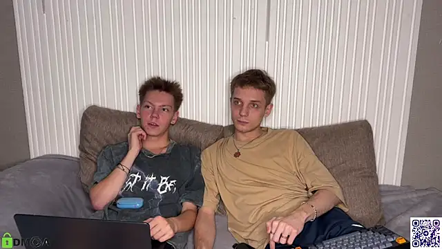 Snapshot of Eaton_ chatting on October 13, 2025, 3:46 pm Eaton  online show from October 13, 2025, 3:46 pm