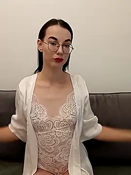 Snapshot of EmmaJakson chatting on September 26, 2025, 2:35 pm EmmaJakson online show from September 26, 2025, 2:35 pm
