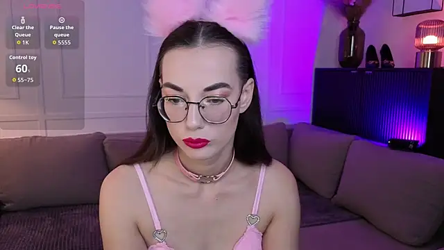 Snapshot of EmmaJakson chatting on September 22, 2025, 3:40 pm EmmaJakson online show from September 22, 2025, 3:40 pm