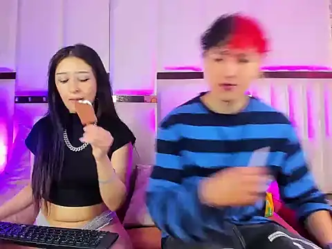 Snapshot of ANLLELOAndANGELA chatting on November 6, 2025, 6:23 pm ANLLELOAndANGELA online show from November 6, 2025, 6:23 pm