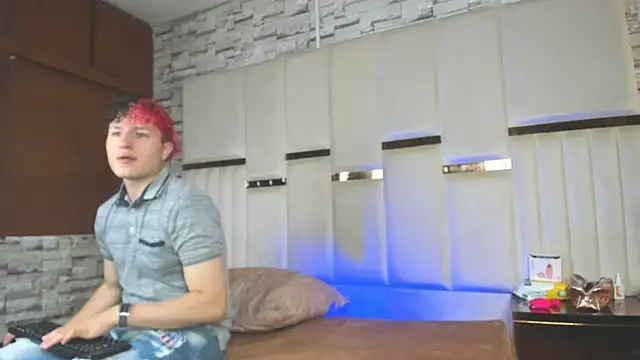 Snapshot of ANLLELOAndANGELA chatting on October 27, 2025, 8:32 pm ANLLELOAndANGELA online show from October 27, 2025, 8:32 pm