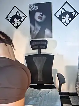 Lina 444 online show from April 21, 2026, 1:07 am