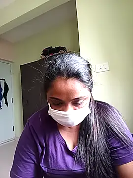 queendivya online show from October 4, 2025, 5:09 am