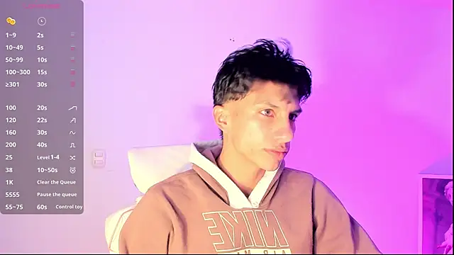 Snapshot of Erick_Velveth chatting on July 10, 2026, 5:51 am Erick Velveth online show from July 10, 2026, 5:51 am