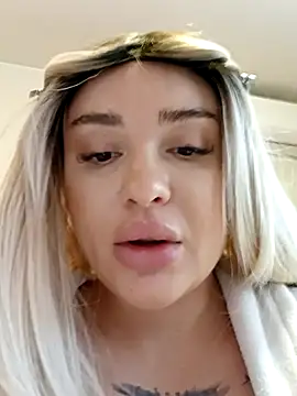 Snapshot of mariabloom9 chatting on December 5, 2025, 11:09 am mariabloom9 online show from December 5, 2025, 11:09 am