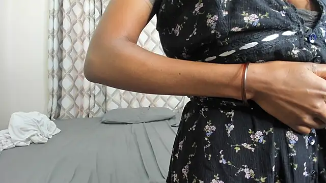 Snapshot of Pretty_Ebony_Doll chatting on April 19, 2026, 9:43 am Pretty Ebony Doll online show from April 19, 2026, 9:43 am