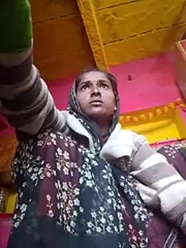 Snapshot of Hot_reshmaji chatting on November 28, 2025, 2:45 am Hot reshmaji online show from November 28, 2025, 2:45 am