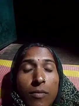 Snapshot of Hot_reshmaji chatting on October 23, 2025, 3:54 pm Hot reshmaji online show from October 23, 2025, 3:54 pm