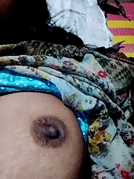 Snapshot of Hot_reshmaji chatting on October 26, 2025, 12:11 am Hot reshmaji online show from October 26, 2025, 12:11 am