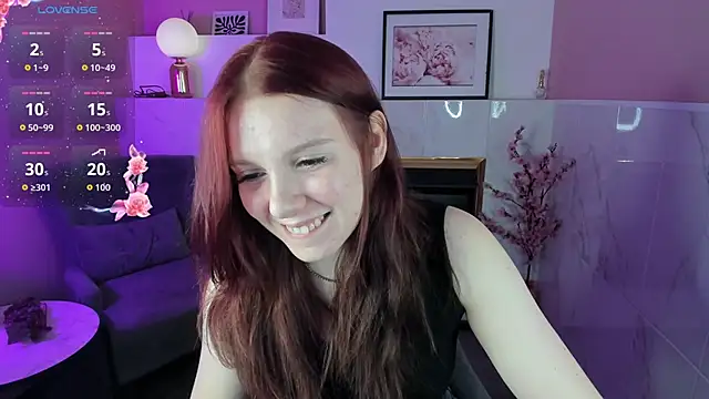 Snapshot of Layla_Glam chatting on October 22, 2025, 5:40 am Layla Glam online show from October 22, 2025, 5:40 am