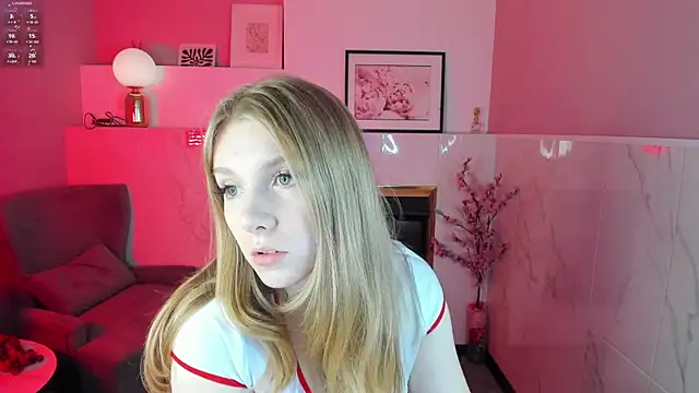 Snapshot of Layla_Glam chatting on October 2, 2025, 1:25 pm Layla Glam online show from October 2, 2025, 1:25 pm