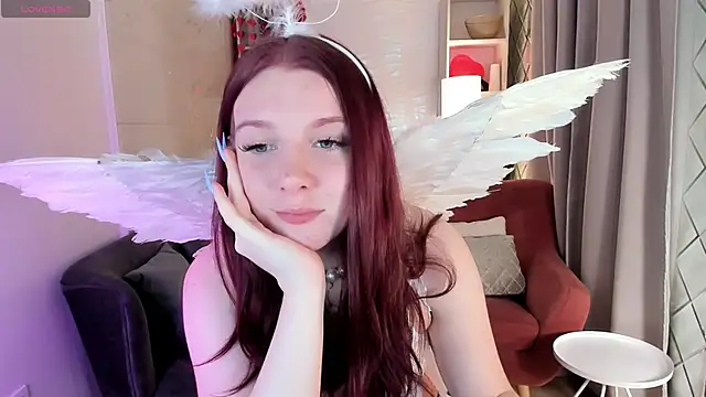 Snapshot of Layla_Glam chatting on February 11, 2026, 8:31 pm Layla Glam online show from February 11, 2026, 8:31 pm