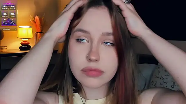 Snapshot of MaliaBourraine chatting on November 1, 2025, 7:13 am MaliaBourraine online show from November 1, 2025, 7:13 am