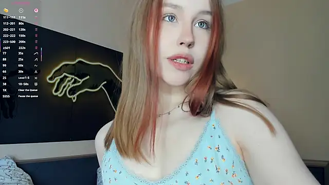 Snapshot of MaliaBourraine chatting on January 9, 2026, 7:04 am MaliaBourraine online show from January 9, 2026, 7:04 am