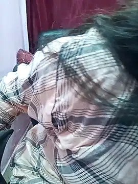 Snapshot of pari_rani7 chatting on October 23, 2025, 4:00 am pari rani7 online show from October 23, 2025, 4:00 am