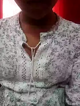 Snapshot of pari_rani7 chatting on October 31, 2025, 3:36 am pari rani7 online show from October 31, 2025, 3:36 am