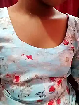 Snapshot of pari_rani7 chatting on November 4, 2025, 3:54 am pari rani7 online show from November 4, 2025, 3:54 am