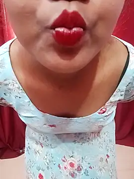 Snapshot of pari_rani7 chatting on November 28, 2025, 4:23 am pari rani7 online show from November 28, 2025, 4:23 am