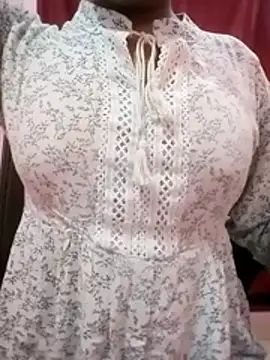 Snapshot of pari_rani7 chatting on November 22, 2025, 4:55 am pari rani7 online show from November 22, 2025, 4:55 am