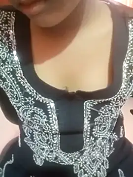 Snapshot of pari_rani7 chatting on October 24, 2025, 3:38 am pari rani7 online show from October 24, 2025, 3:38 am