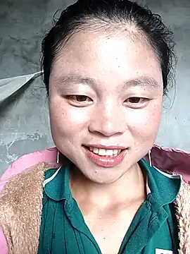 Snapshot of clara-cute chatting on October 1, 2025, 5:01 am clara-cute online show from October 1, 2025, 5:01 am