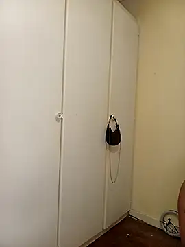 Snapshot of BubblyBeautiful chatting on November 24, 2025, 11:10 am BubblyBeautiful online show from November 24, 2025, 11:10 am