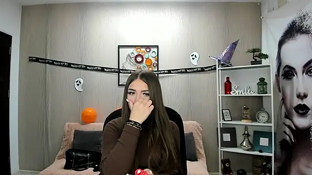 Snapshot of EllaClarke chatting on October 30, 2025, 11:52 am EllaClarke online show from October 30, 2025, 11:52 am