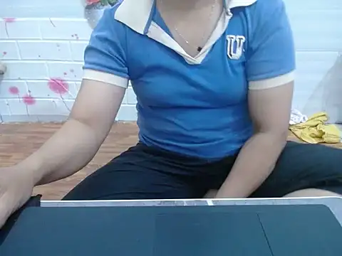 Hannie 26 online show from November 6, 2025, 1:04 pm