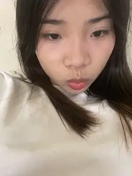 Snapshot of -Tania- chatting on October 1, 2025, 7:46 am -Tania- online show from October 1, 2025, 7:46 am