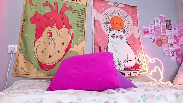 Leri Dells online show from April 8, 2026, 2:02 am