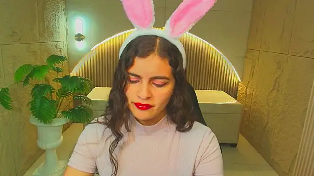 Snapshot of dany_r_ chatting on December 15, 2025, 12:55 pm dany r online show from December 15, 2025, 12:55 pm