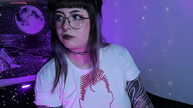 Hallucigenia  online show from February 12, 2026, 7:02 pm