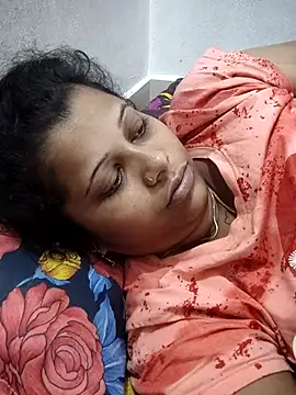 sweetqueen143 online show from March 12, 2026, 4:29 am