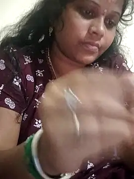 sweetqueen143 online show from November 5, 2025, 3:59 pm