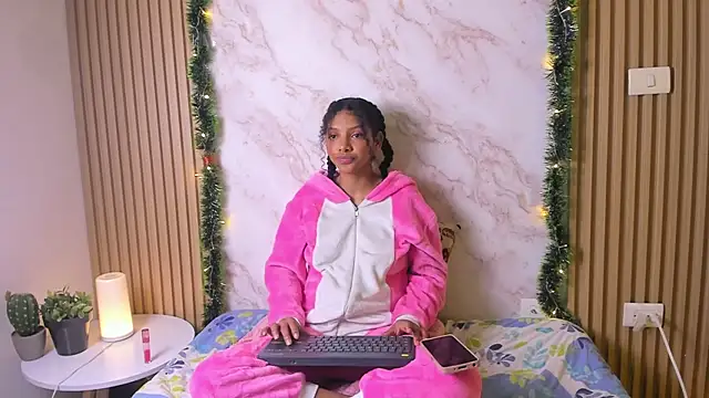 Snapshot of natalia_blue chatting on December 15, 2025, 3:23 am natalia blue online show from December 15, 2025, 3:23 am