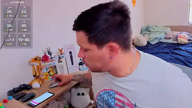 ryden 01 online show from November 4, 2025, 4:11 pm