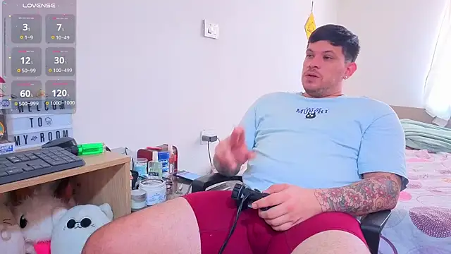 ryden 01 online show from December 4, 2025, 4:39 pm