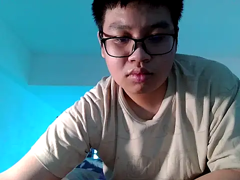 loveninja online show from October 1, 2025, 9:47 am