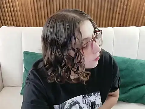 Snapshot of dirty_feelena chatting on February 6, 2026, 5:53 pm dirty feelena online show from February 6, 2026, 5:53 pm