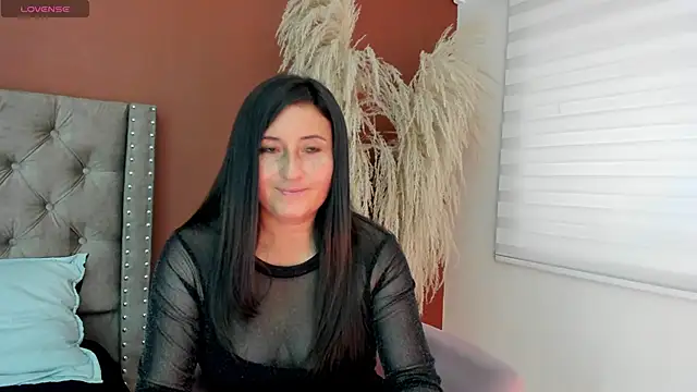 Snapshot of angela_fiory chatting on October 31, 2025, 11:51 am angela fiory online show from October 31, 2025, 11:51 am