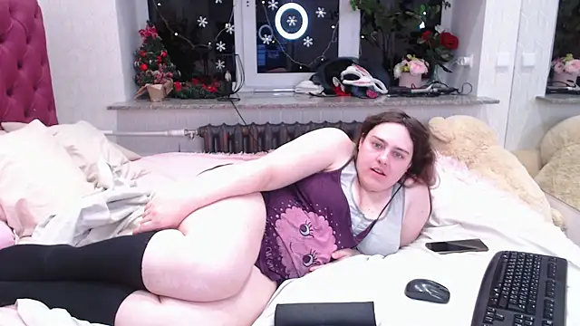 Snapshot of Hellen_Miller__ chatting on December 17, 2025, 1:38 pm Hellen Miller online show from December 17, 2025, 1:38 pm