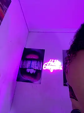 becca wilsson online show from December 2, 2025, 9:22 am