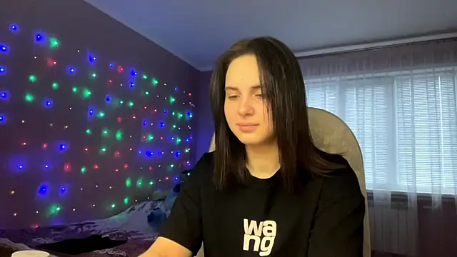 Snapshot of MollyPartey chatting on October 20, 2025, 6:37 am MollyPartey online show from October 20, 2025, 6:37 am