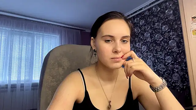 Snapshot of MollyPartey chatting on October 2, 2025, 10:07 am MollyPartey online show from October 2, 2025, 10:07 am