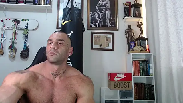 Snapshot of henryhadesflirt chatting on November 17, 2025, 7:40 pm henryhadesflirt online show from November 17, 2025, 7:40 pm